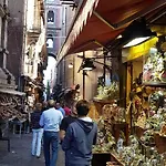 Oda ve Kahvaltı Metro Duomo Napoli