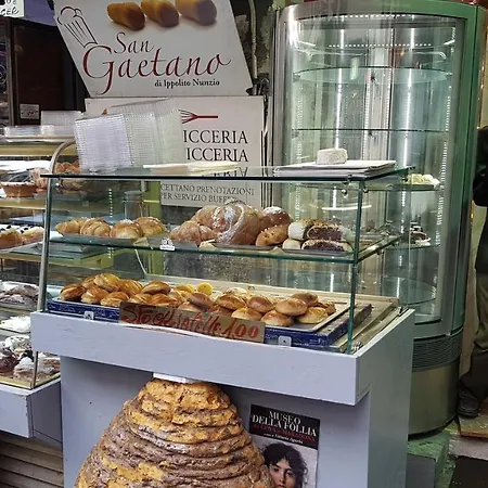 Bed and breakfast Metro Duomo Nápoles